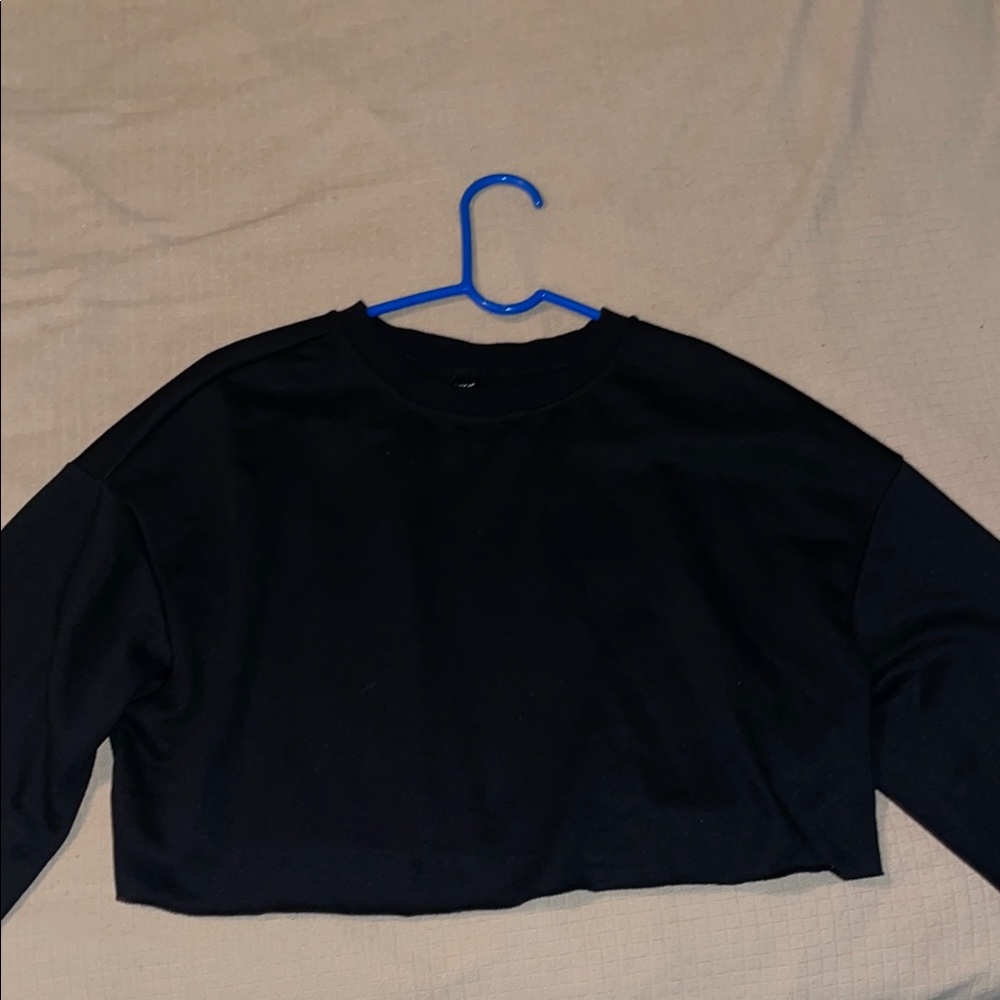 Black Drop Shoulder Crop Pullover